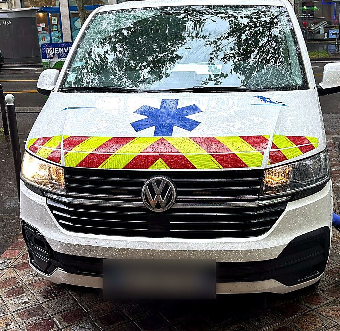 Ambulance TOP Ambulances vue de face